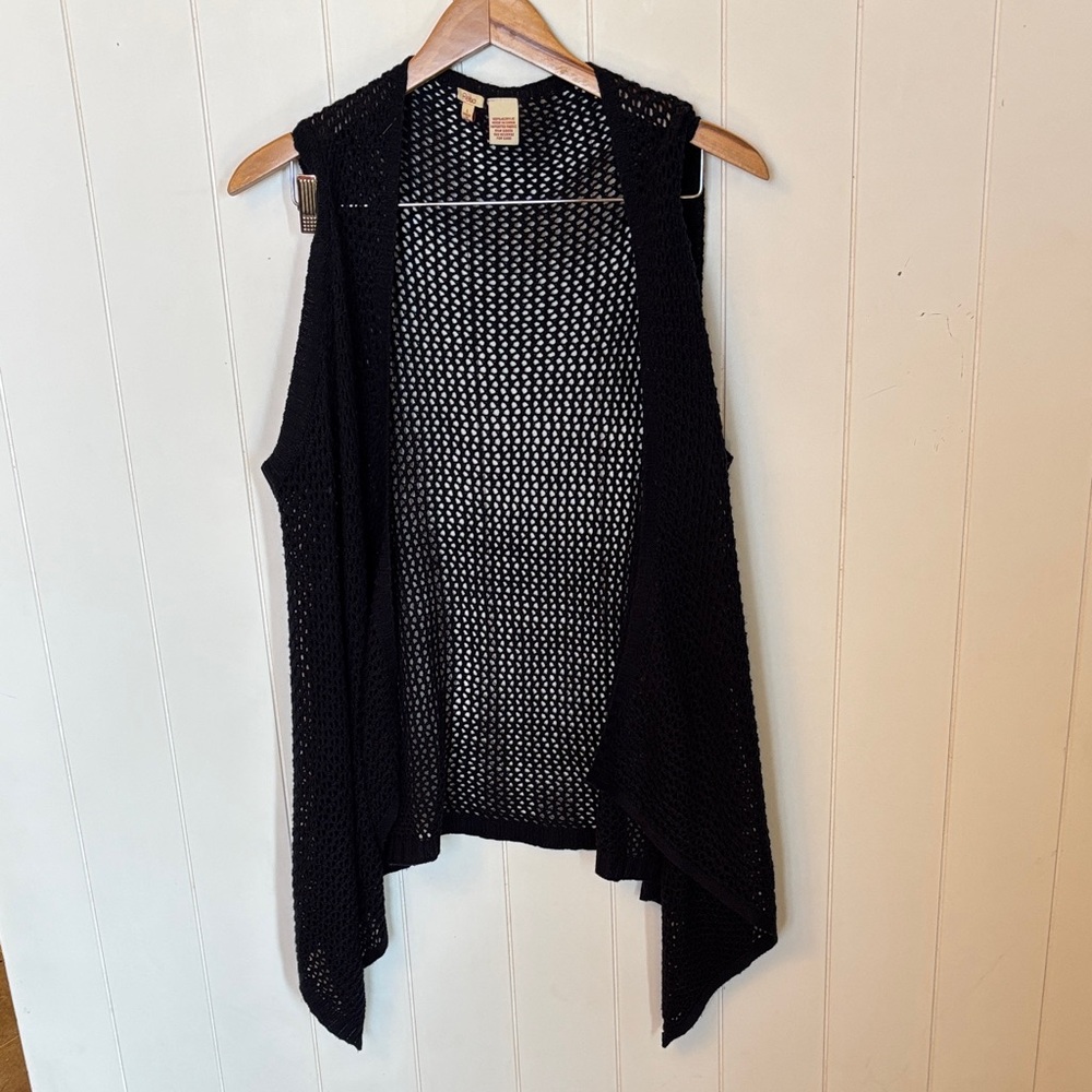 Reba black crochet long vest! Size Large